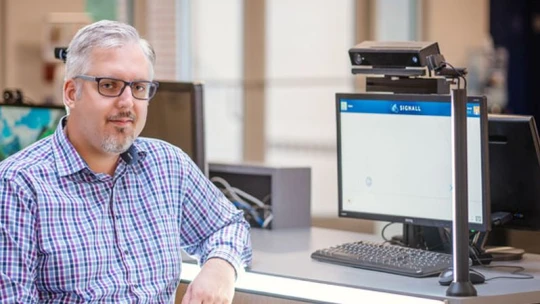 Magyar technológia fordítja automatikusan a jelnyelvet. Amerikában terjeszkednek