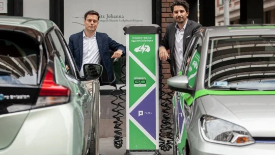 Itt vannak Budapest új töltőpontjai, örülhetnek az elektromos autók tulajdonosai