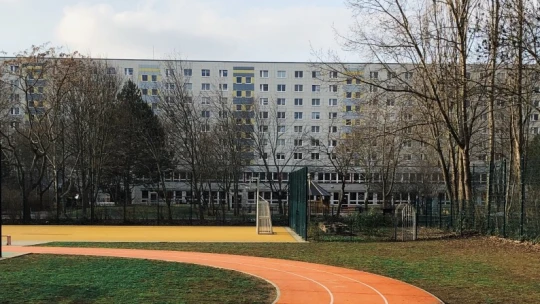 Ennyivel gyorsabban lehet eladni egy panellakást Magyarországon egy családi házhoz képest