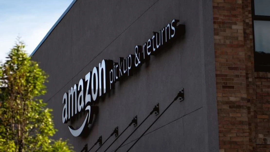 Új Macbook, tévé, arcmaszk – évente több milliót pusztít el belőlük az Amazon