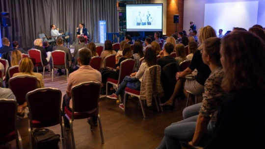 Kilőttük az októberi Forbes magazint is – galéria