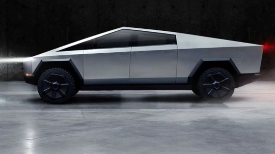 Lehet szeretni vagy utálni az új Tesla formáját, de jó eséllyel illegális lesz az EU-ban