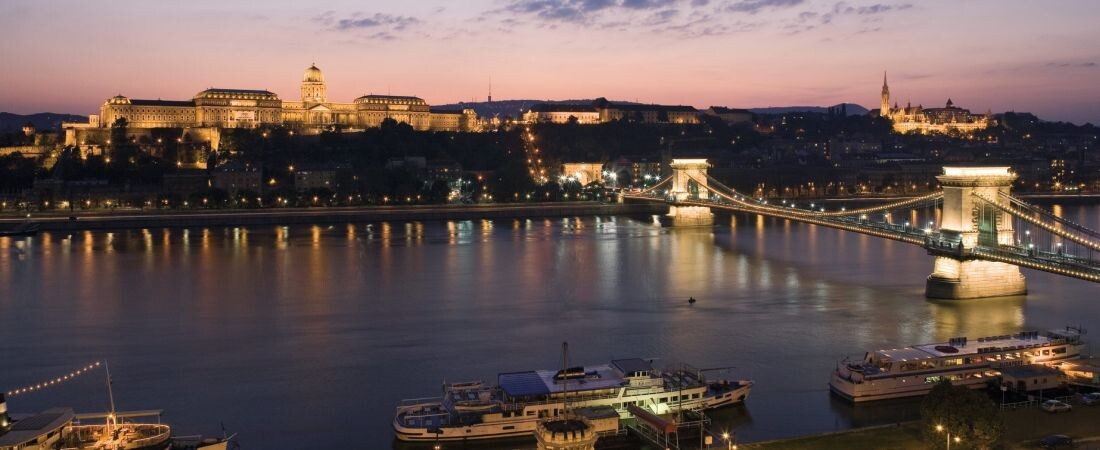 Magyar plázamilliárdos veszi meg a Duna-parti luxushotelt