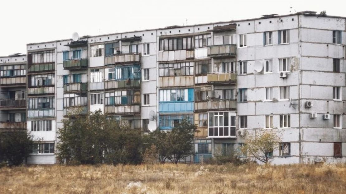 Bizonytalan a jövő, de alacsonyak a kamatok: veszünk-e ingatlant így?