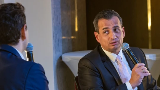 A legnagyobb porcelánmanufaktúrával lőttük ki a februári magazint