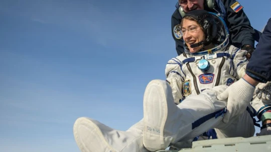 Visszatért a Földre a NASA űrhajósnője, senki nem töltött még nála több időt egyszerre az űrben nők közül