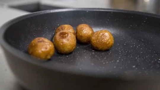 Vegán műhúsgolyóval újít az IKEA, itthon is kapható lesz