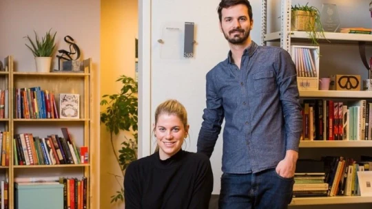 Egy jó hír a távoktatás káoszában: villámgyorsan hivatalos angol tankönyv lett a digitális Bookr Class
