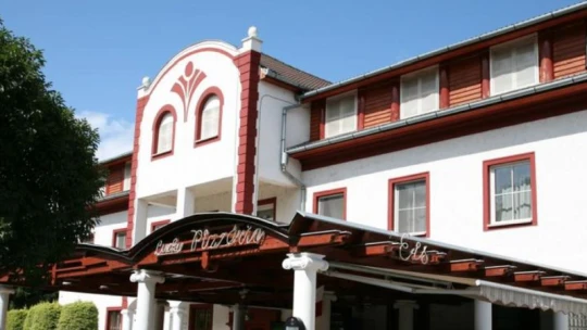 A magyar milliárdos saját szállodáját ajánlja fel karanténkórháznak