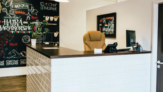 Már januárban számítottunk a járványra, a visszaállás sem lesz egyszerű – mondja a legjelentősebb magyar gasztró beszállító