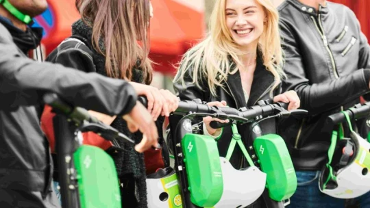 Visszatérnek Budapestre a Lime elektromos rollerjei