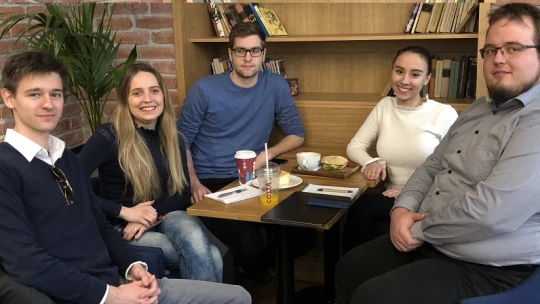 Mire a Keletibe értem, már megvolt a nevünk – országos mozgalom lett a tanárokat segítő önkéntes egyetemista körből