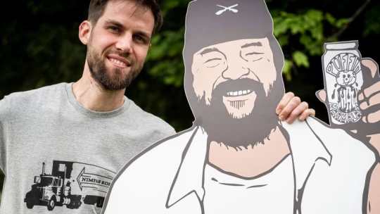 Bud Spencer és Terence Hill hivatalos boltjainak egyetlen magyar viszonteladója elmagyarázza, ki az a korporésön