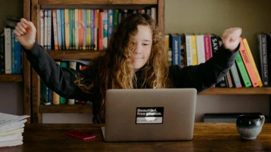 A Tiktokon kampányolnak az online bántalmazás ellen
