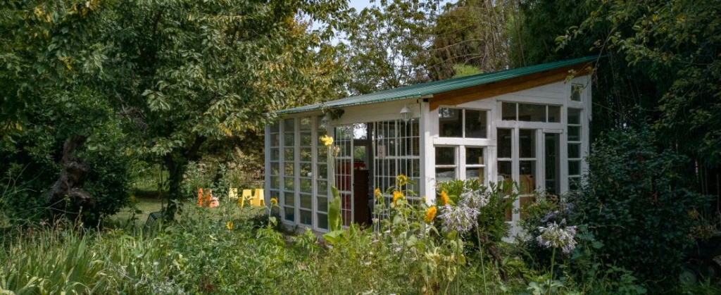 ingatlan-kert-federico-passi-unsplash