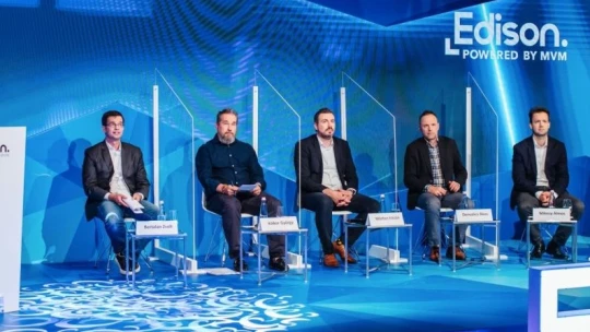 Elektromos rollertöltős cég nyerte az MVM startupversenyét