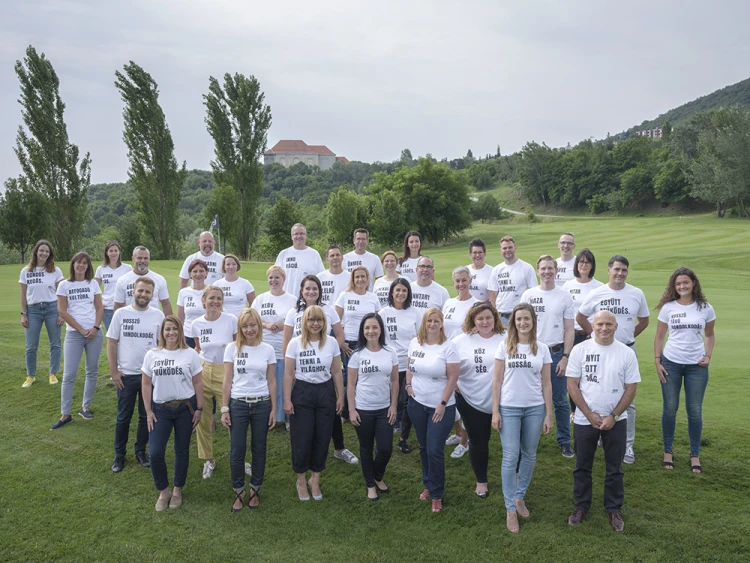 Én, a pólóm és az értékem