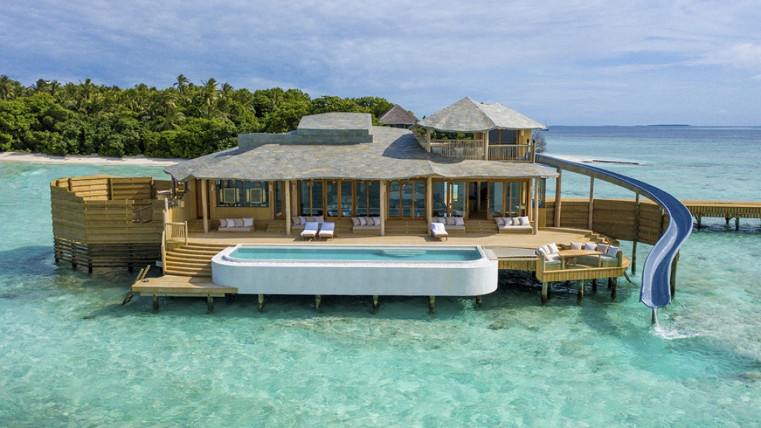 Privát sziget, privát lakáj, privát PCR-labor