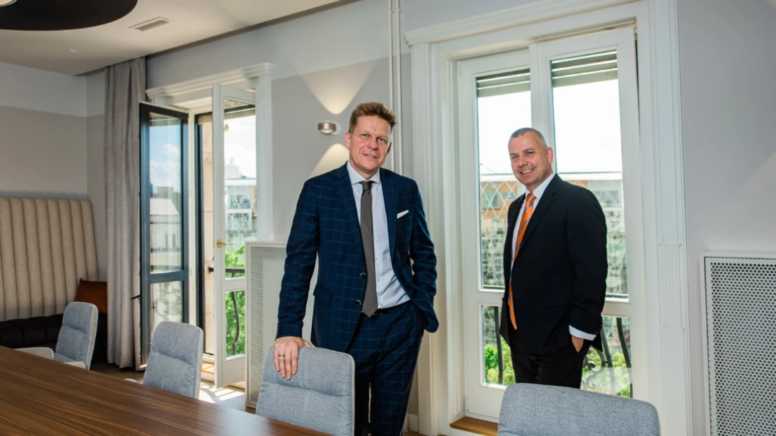 Egyetlen percre sem álltunk le