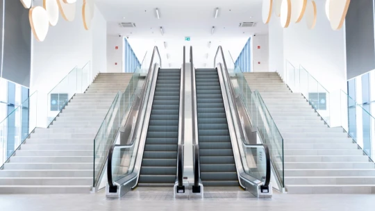 Több mint 100 millió euró repülőtérfejlesztésre