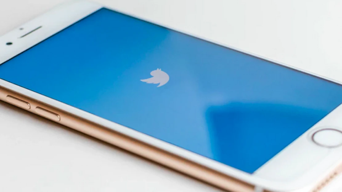 A Twitter olyat csinál, amit nem szokott, meghátrál