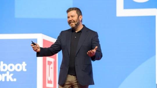 Már 10 milliárd dollárt ér a román robotmilliárdos startupja