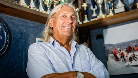 Ha két hajó bóklászik a vízen, egy idő után elkezdenek versenyezni – megnéztük a legendás Nautic hajók pesterzsébeti műhelyét