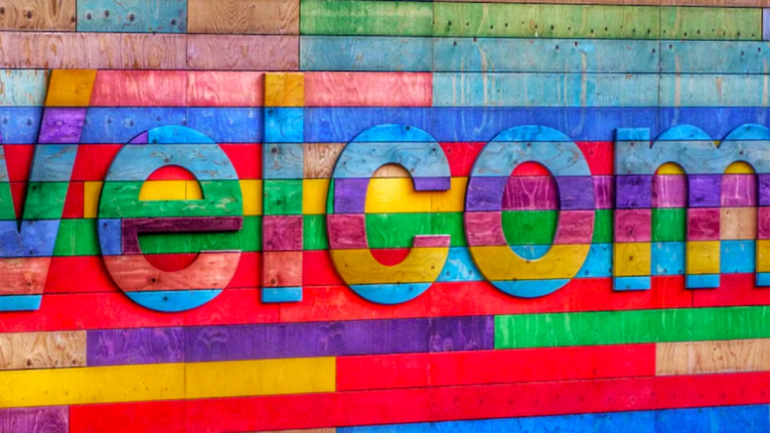 Kékben menj állásinterjúra, semmiképp se barnában!