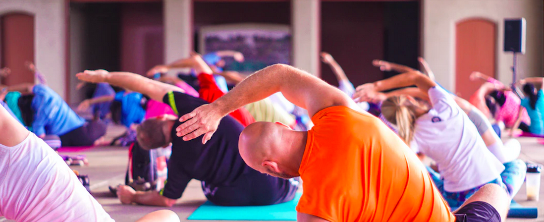 Egy új tanulmány bizonyítja: a jóga segít a stressz és a szorongás kezelésében