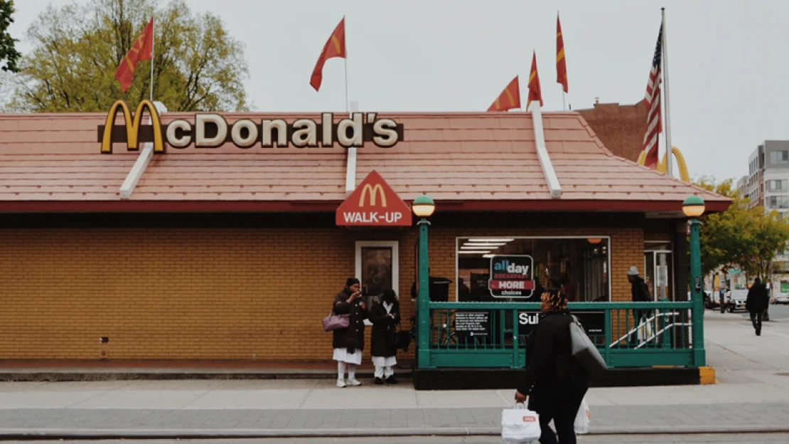Szexuális kapcsolatai miatt perli volt CEO-ját a McDonald’s, belső nyomozást rendeltek el