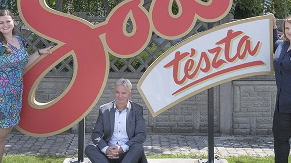 Soós Zoltán saját maga által összerakott gépekkel kezdte, ma milliárdos tésztabizniszt ad át a lányainak