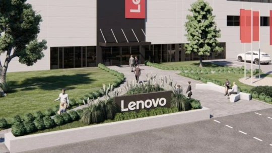 Nagy bejelentés: a Lenovo Budapest mellett nyit új gyárat, 2 milliárdot ad rá az állam is