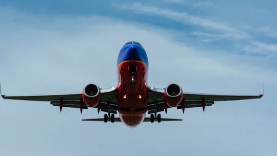 Hivatalos: egyetlen túlélője van az Air India légikatasztrófájának, a vészkijáraton ugrott ki