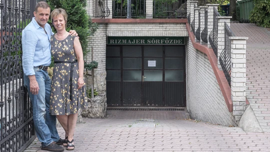 Budán terjeszkedne a Rizmajer – a családi ház alá épült csepeli sörfőzde története