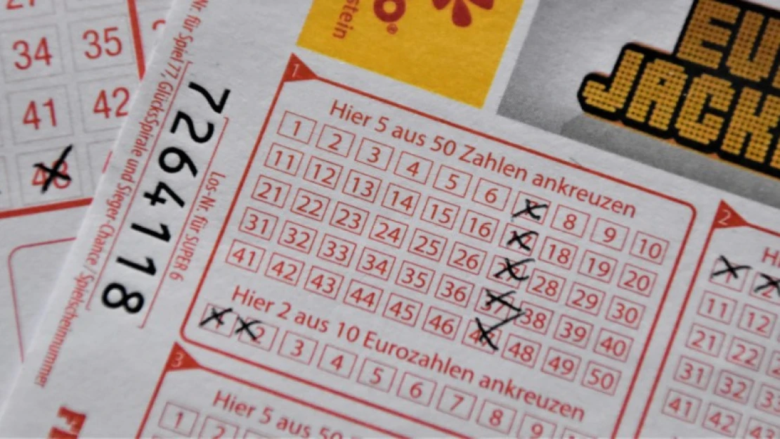 Szétlottózták magukat a magyarok, bő tízmilliárdot adtunk az államnak egy hét alatt