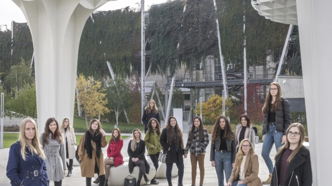 30 programozónő  30 alatt