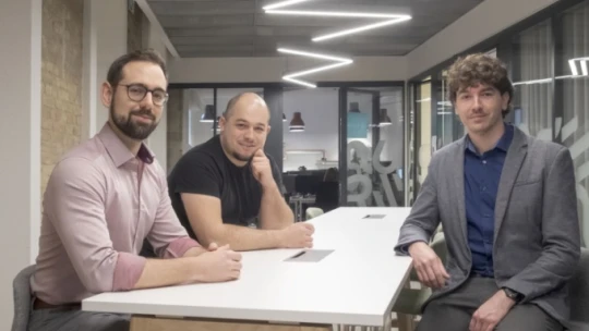 Azt a rizikót vállalják, amit az iparág nagyjai már nem