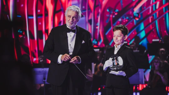 CSODAGYEREKEK ÉS VILÁGSZTÁROK