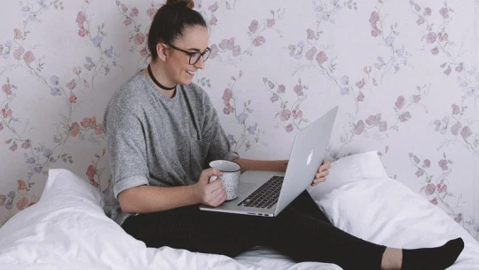 Melyik napokon érdemes az irodába menni, ha a hét felében home office-ban lehetünk?