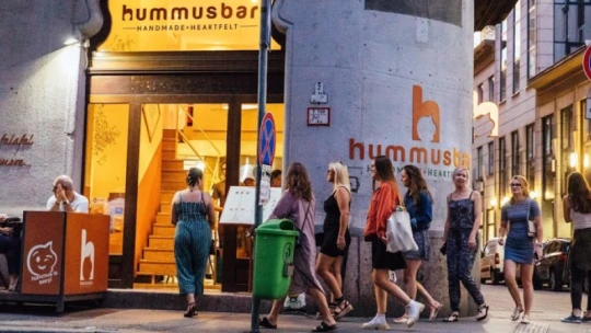 Több mint száz étterem, európai terjeszkedés – ambiciózus tervekkel reagálna a válságra a Hummusbar