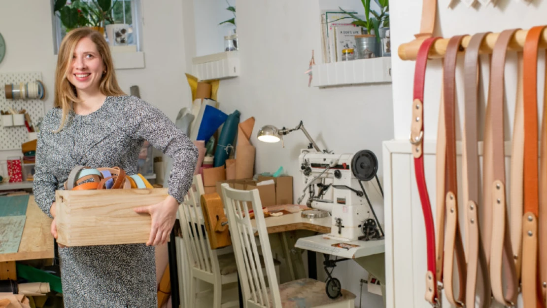 Bauhaus nyakörvekkel kezdte, ma már kutyaházat is tervez, új-zélandi ebek is viselik a Madzag-kiegészítőket