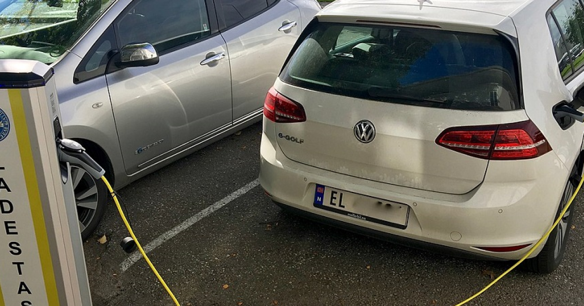 Bajban az egyik legfontosabb autógyártó, súlyos lépéseket fontolgat