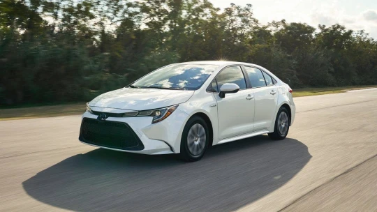 Nagyot lép előre a Toyota az önvezetőautó-fejlesztésben, megveszi a Lyft technológiáját