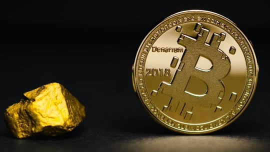 A cégek félelme húzta fel, az ezermilliárdos szint ütögeti vissza a digitális aranyat