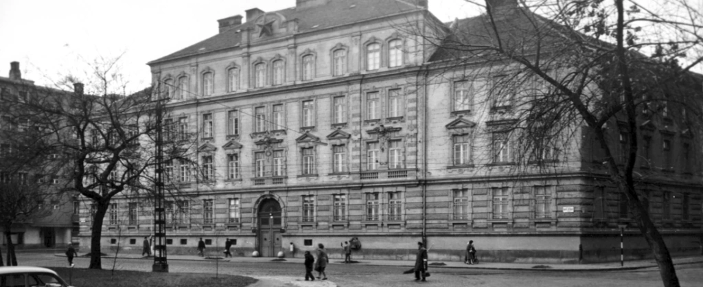 Kiszállt a 13. leggazdagabb magyar a Radetzky-laktanyát tulajdonló cégből