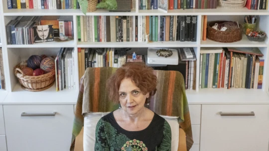 A tábortűznél mesélő sámántól Andersenig – Boldizsár Ildikó mesekutató életútja