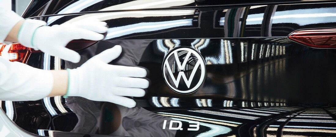 Rááll az akkugyártásra, és radikálisan csökkentené az e-autók árát a Volkswagen