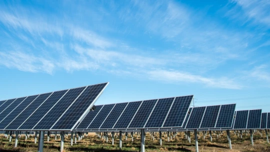 Minden szempontból képes a megújuló energia arra, hogy kiszorítsa a fosszilis energiát 2035-re