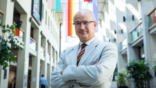 Magyar kutatóknak sikerült először megvizsgálni élő koronavírust, erre jutottak