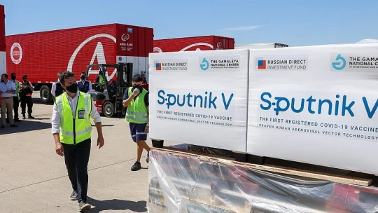 Gyártani fogjuk a Szputnyik vakcinát, még idén megkapjuk a technológiát